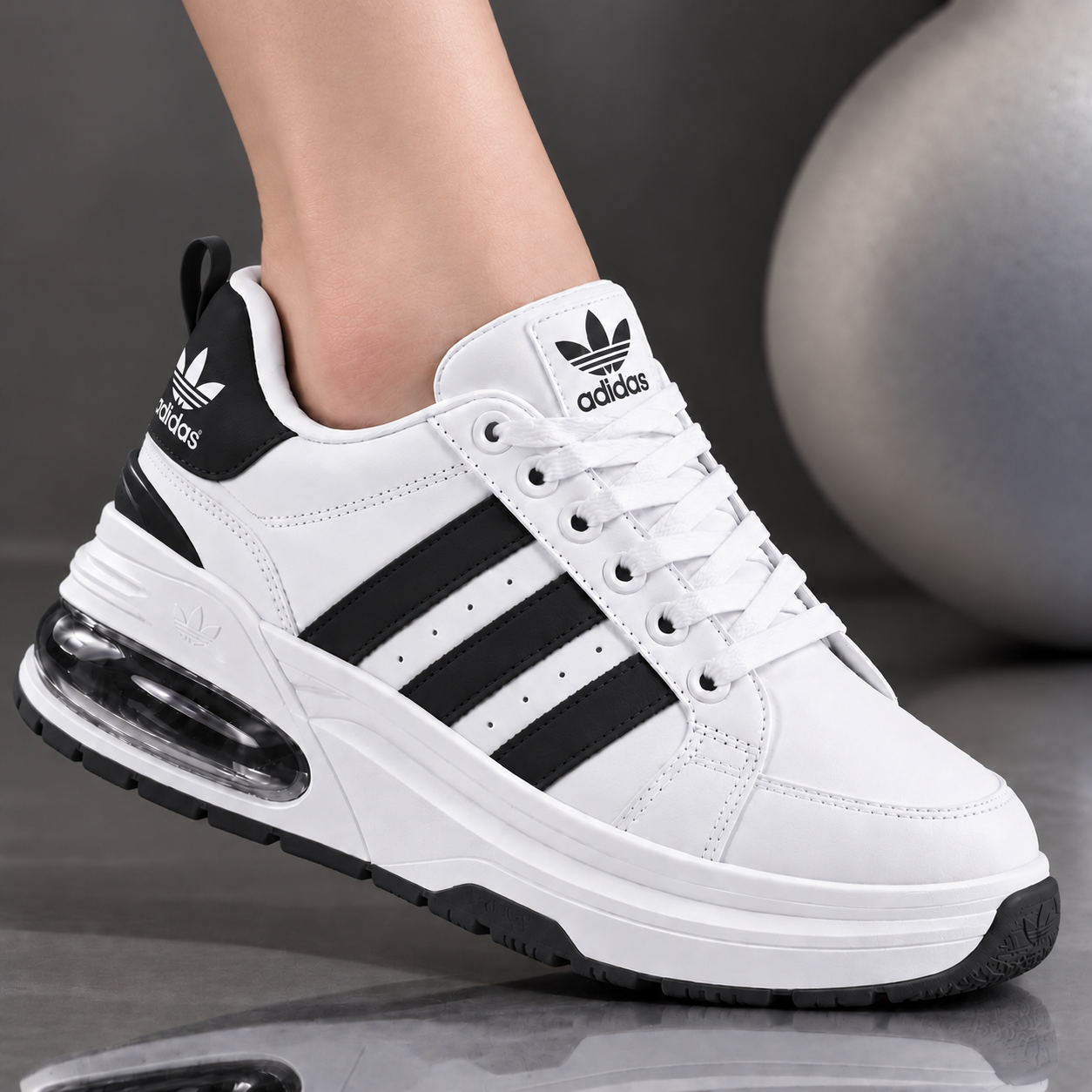 Luxe Platform Sneakers 2026